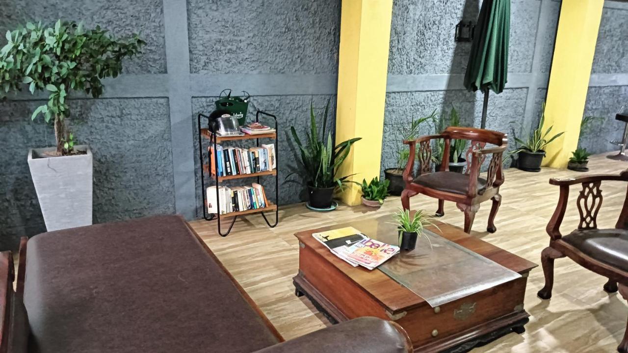 This Is It Airport Hotel And Restaurant Negombo Exterior photo
