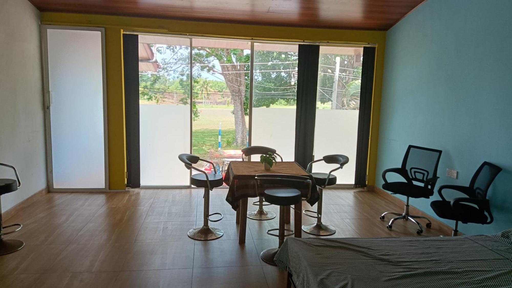This Is It Airport Hotel And Restaurant Negombo Exterior photo