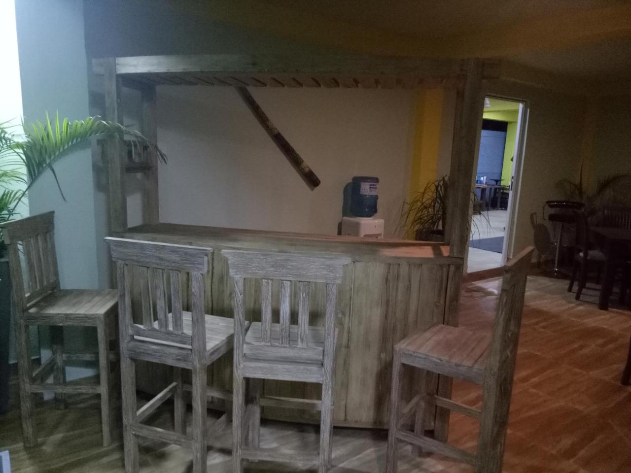 This Is It Airport Hotel And Restaurant Negombo Exterior photo